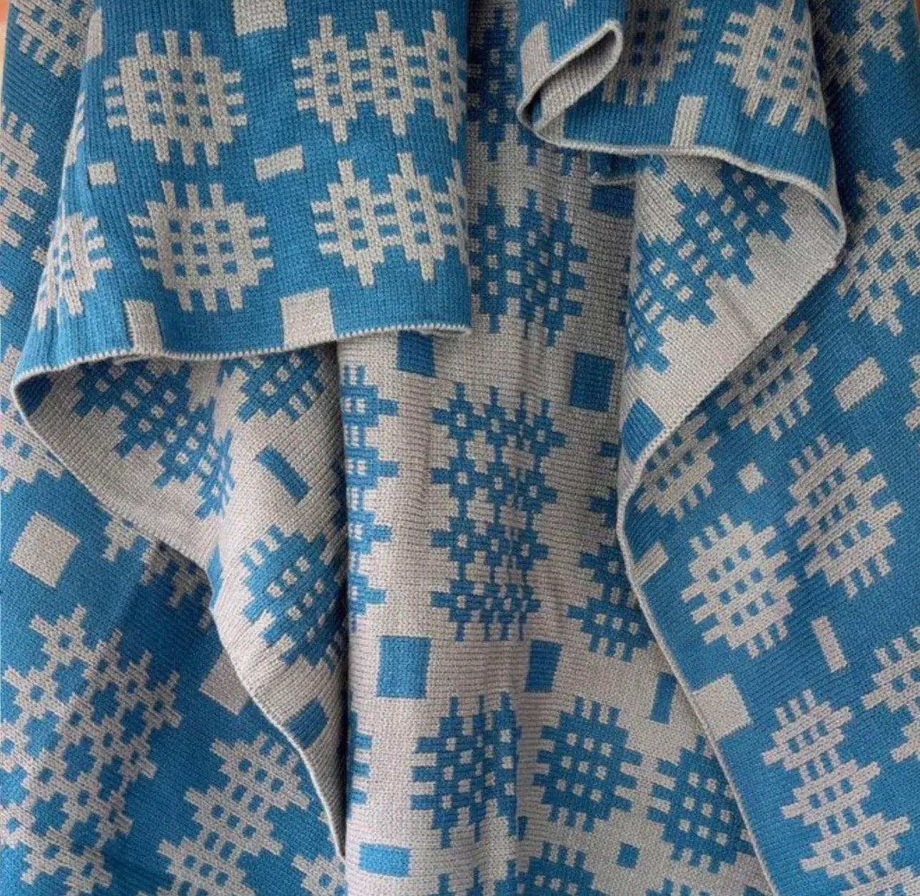 Teal & Grey Welsh Tapestry Design Throw