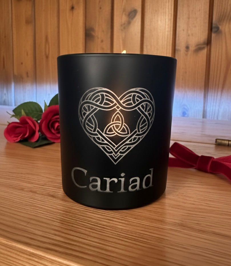 Cariad Rose Candle – Enchanting Rose | Welsh Landmark Collection