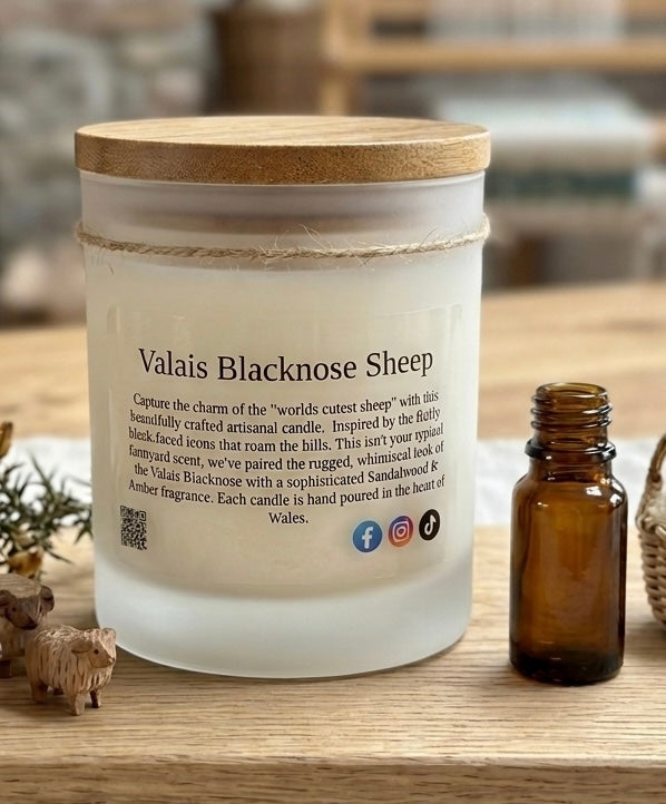 Valais Blacknose | Sandalwood & Amber Candle