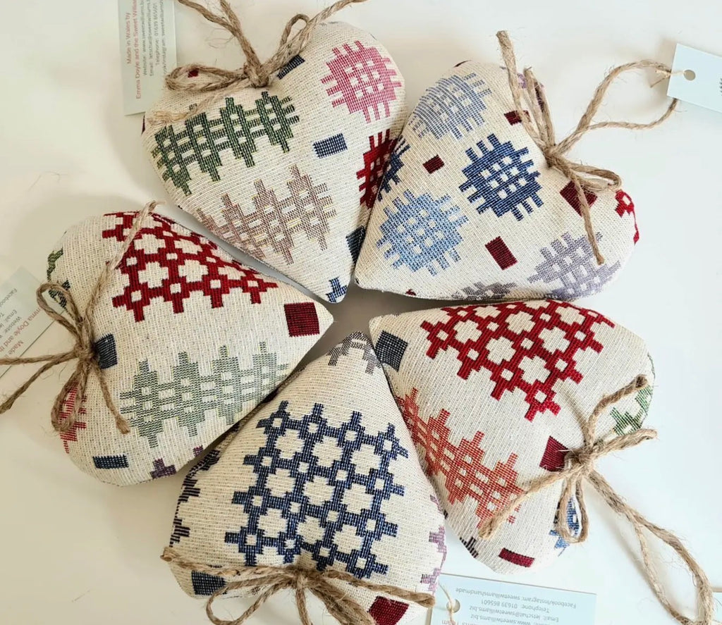 Welsh Blanket Tapestry Cotton Heart | Sweet William